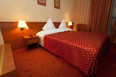 camera cu pat dublu hotel racova vaslui