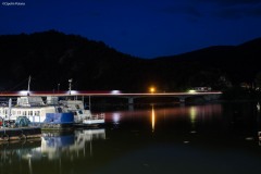 Ambarcatiuni si podul ce traverseaza dunarea