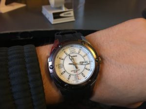 ceas elegant la mana. Casio MTP-1327-7A2