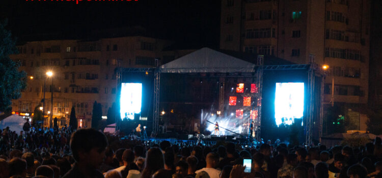 Irina Rimes a facut show la „Zilele Vasluiului”! Mii de oameni au venit sa o vada (Video)