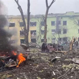 Mai multe raiduri aeriene ruse au lovit o maternitate din Mariupol