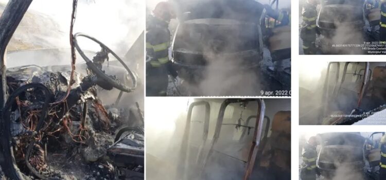 Un microbuz „Transurb” a luat foc în timp ce se se indrepta spre Delea