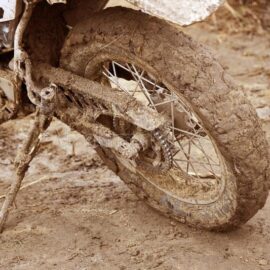 Rotile murdare de noroi si cazatura mea cu scuterul electric!