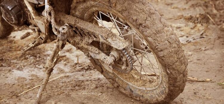 Rotile murdare de noroi si cazatura mea cu scuterul electric!