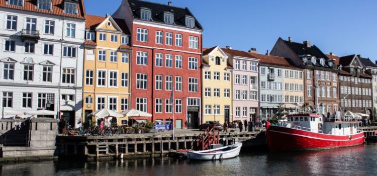 City Break in Copenhaga, Danemarca ” Nyhavn: cel mai instagramabil loc (Foto)